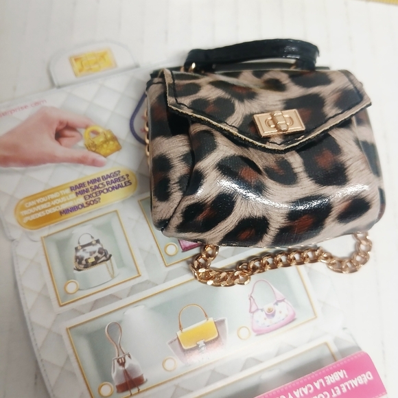 Zuru 5 Surprise Mini Fashion Series 1 Leopard Print Mini Purse - Picture 7 of 7